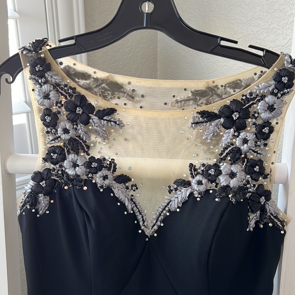 đź’›Camille La Vie gownđź’› - Picture 9 of 13